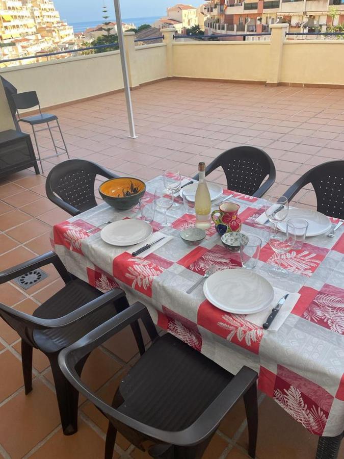 Encantador Piso Con Terraza Y Piscina Lägenhet Benalmádena Exteriör bild